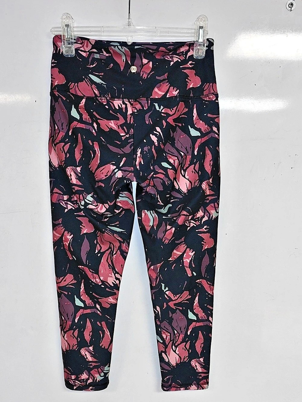 Balance Collection Contender Lux Hi-Rise Cropped Leggings